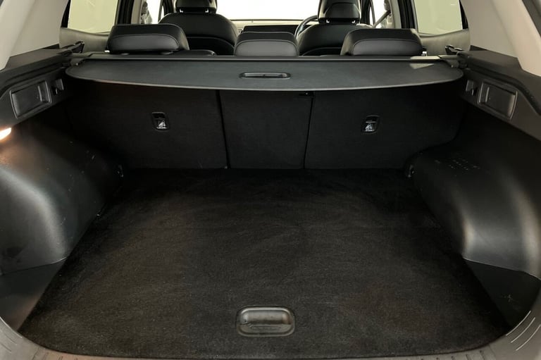 2023 73 KIA SPORTAGE 1.6 T-GDI 13.8KWH 3 SUV 5DR PETROL PLUG-IN HYBRID AUTO AWD 