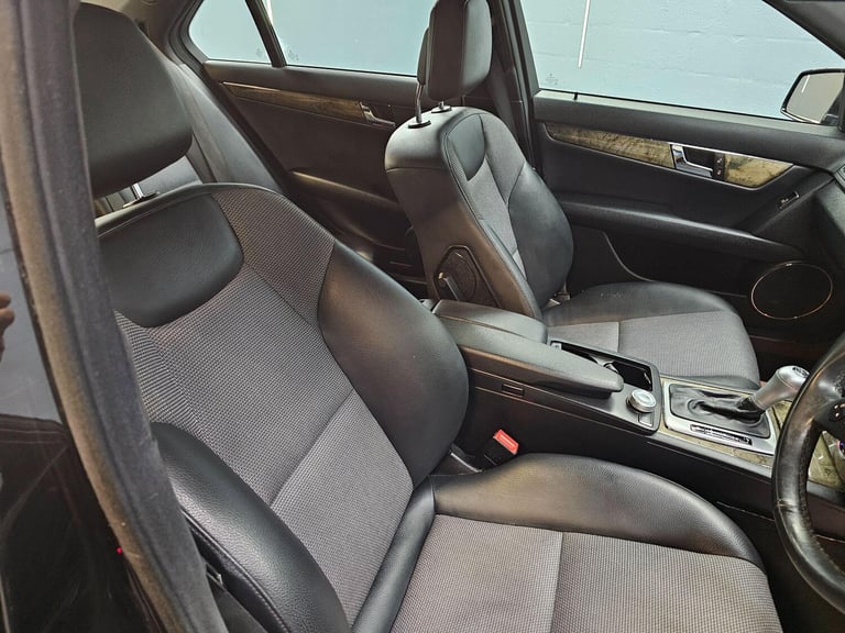 2010 Mercedes-Benz C-Class 1.8 C180 BlueEfficiency Sport Auto Euro 5 4dr SALOON Petrol Automatic