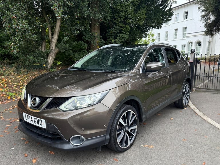 image for 2014 Nissan Qashqai 1.6 dCi Tekna XTRON 2WD Euro 5 (s/s) 5dr HATCHBACK Diesel Automatic