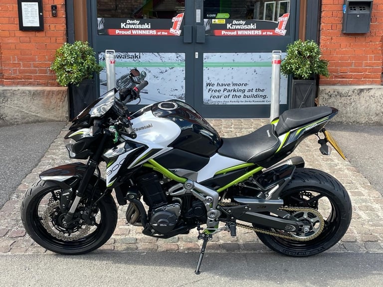 2019 / 69 reg Kawasaki Z900 Performance naked motorcycle in White
