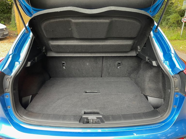 2017 Nissan Qashqai 1.2DiG-T N-Connecta 5 Door Petrol Suv In Blue - Euro 6 HATCHBACK Petrol Manual