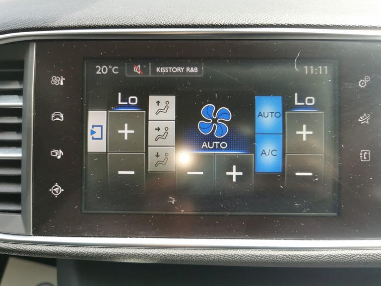 PEUGEOT 308 1.6 e-HDi Feline 2014