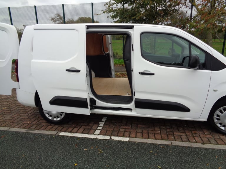 2020 Vauxhall Combo 2300 1.5 Turbo D 100ps H1 L2 Sportive Van LONG WHEEL BASE PANEL VAN Diesel Ma...