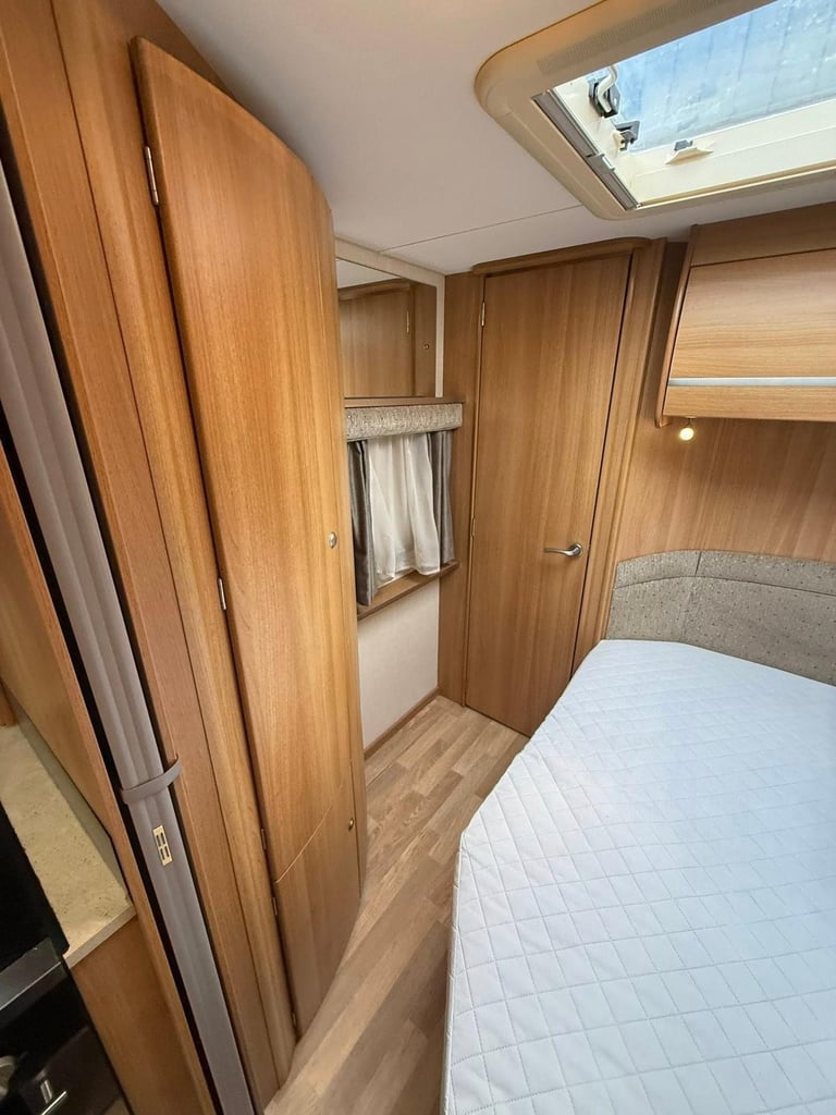 2011 COACHMAN LASER 640- 4 BERTH CARAVAN 
