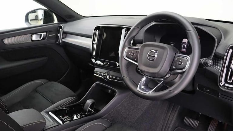 2025 Volvo XC40 Black Edition Ultra B3 Mild hybrid Petrol Automatic SUV Hybrid Automatic