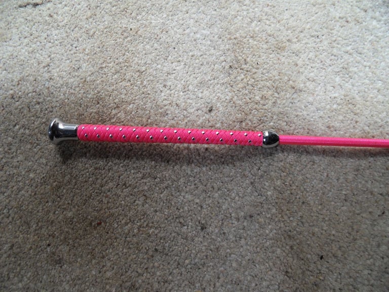 Horse Riding Crops * 2