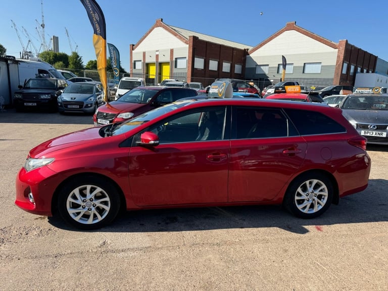 2014 Toyota Auris 1.8 Vvt-h Excel Touring Sports Estate Hybrid Automatic