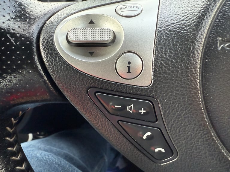 2014 Nissan Juke 1.5 dCi 8v Tekna SUV 5dr Diesel Manual Euro 5 (s/s) (110 ps)