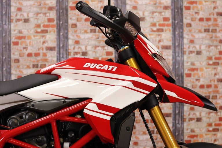 2016 DUCATI HYPERMOTARD 939 SP - ONLY 5,196 MILES! - SC PROJECT EXHAUST - SUPERB
