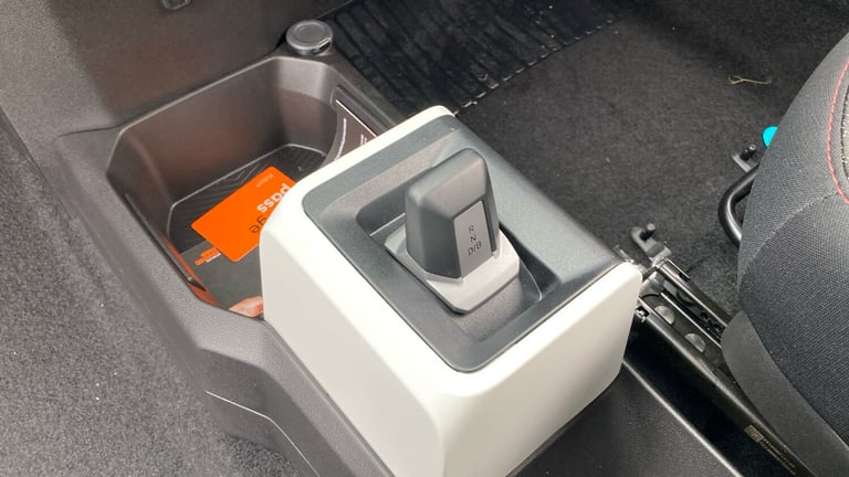 2025 Dacia Spring 27kWh Expression 65 48kW 5dr Auto Electric Hatchback Hatchback Electric Automatic