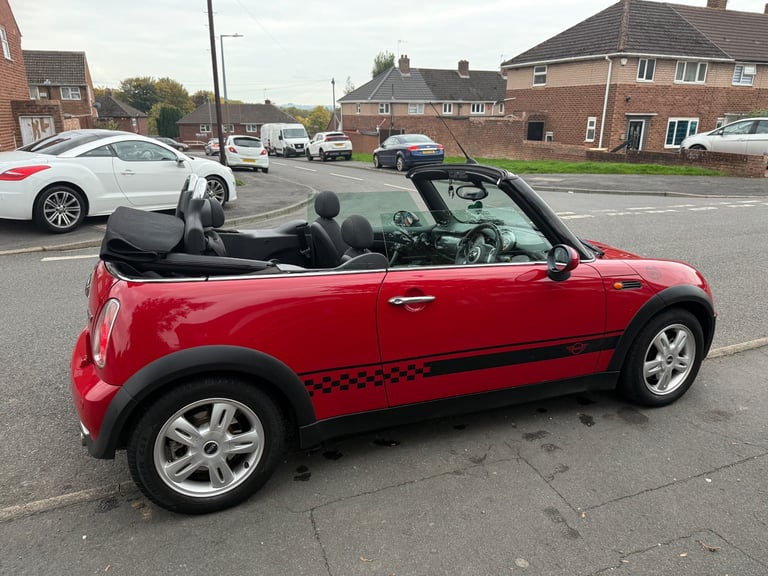 Mini, CONVERTIBLE, Convertible, 2006, Manual, 1598 (cc), 2 doors