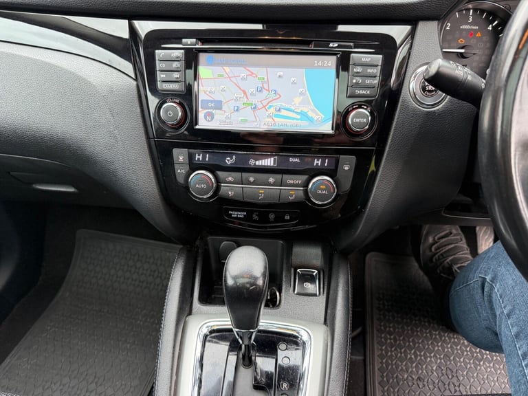 2015 Nissan Qashqai 1.6 dCi n-tec+ XTRON 2WD Euro 6 (s/s) 5dr Diesel