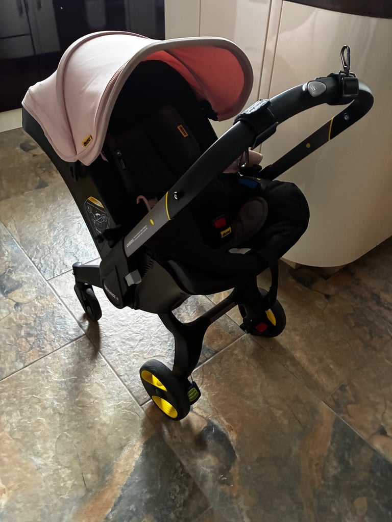 image for DOONA CARSEAT/STROLLER IN 1