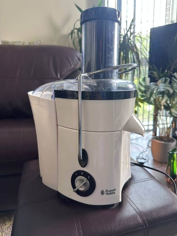 Russell Hobbs Aura Juice Extractor Russell Hobbs Aura Juicer In