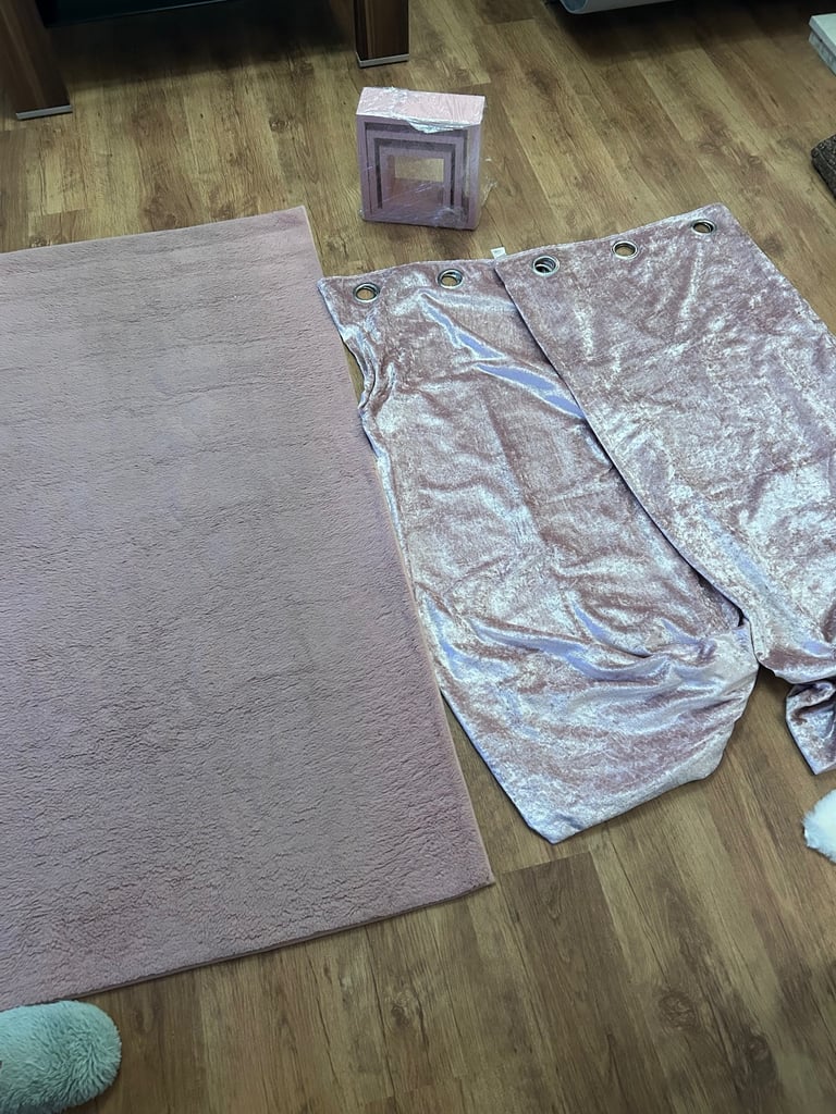 image for Carpet, curtains and matching shelves x3