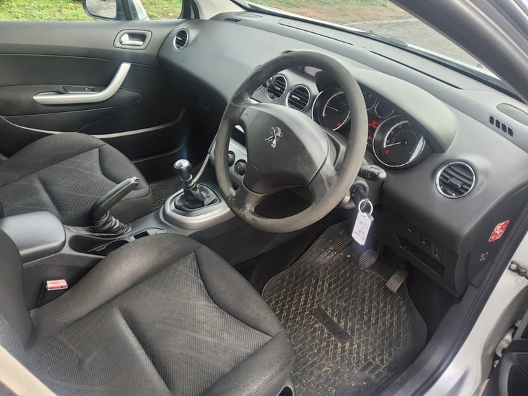 2013 Peugeot 308 1.6 e-HDi 115 Access 5dr 2 owners from new just had cambelt +waterpump  ESTATE D...