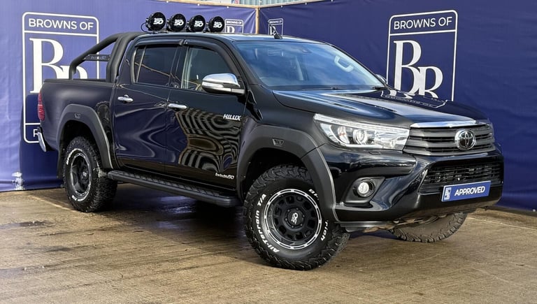 2019 Toyota Hilux 2.4 D-4D Invincible 50 Pickup Double Cab 4dr Diesel Auto 4WD Euro 6 (s/s) ( Pic...