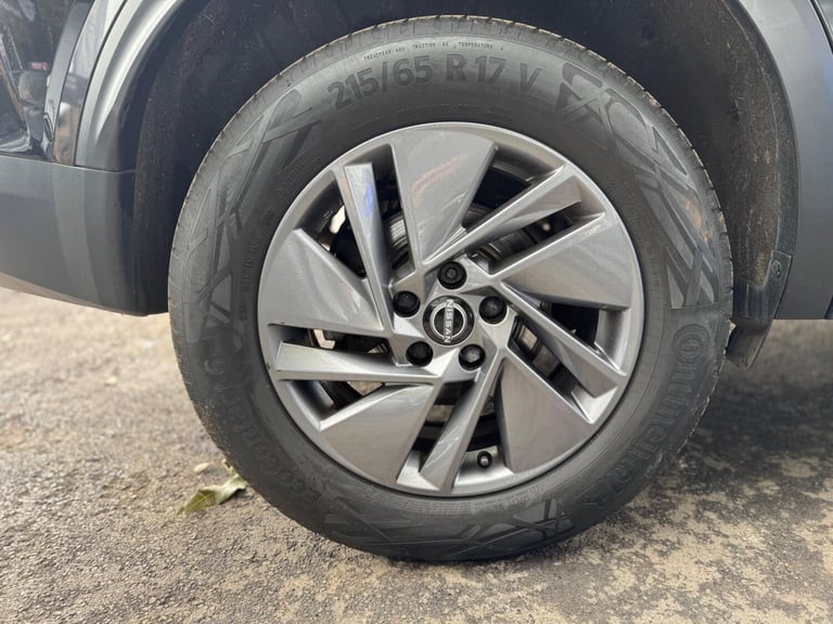 2022 Nissan Qashqai 1.3 DIG-T MHEV Acenta Premium XTRON Euro 6 (s/s) 5dr HATCHBACK Petrol/Electri...