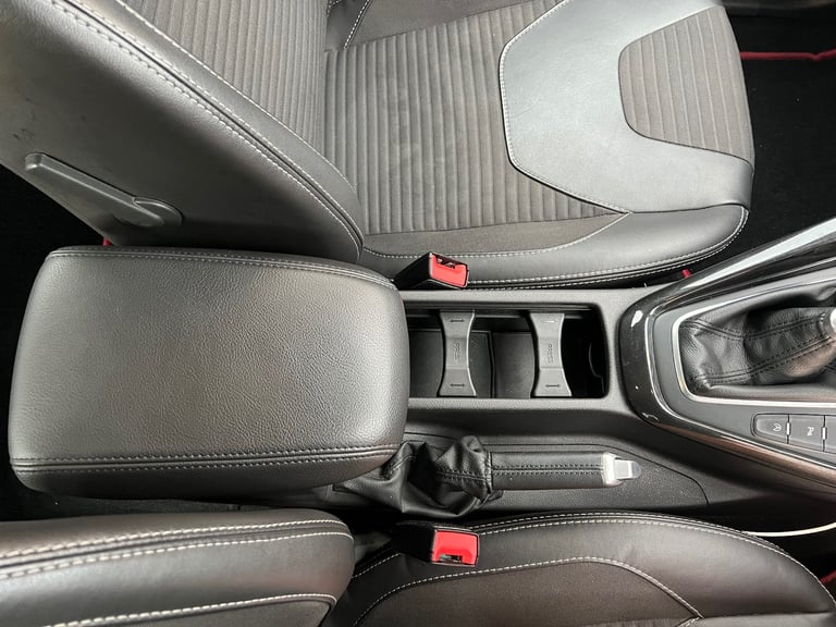 Ford, FOCUS, Hatchback, 2016, Manual, 999 (cc), 5 doors