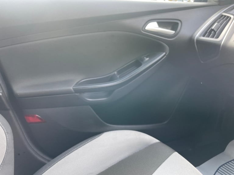 FORD FOCUS 1.6 ZETEC 11 REG BLACK 5 DOOR TIMING BELT REPLACED MOT JULY 2026 LOW INSURANCE 45+MPG