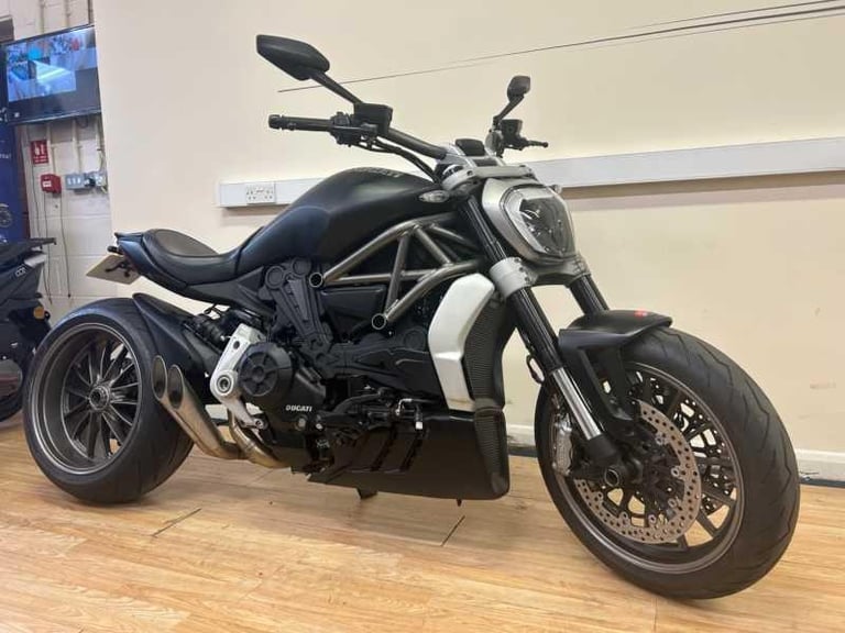 Ducati X Diavel - 2016 **6944 mls**