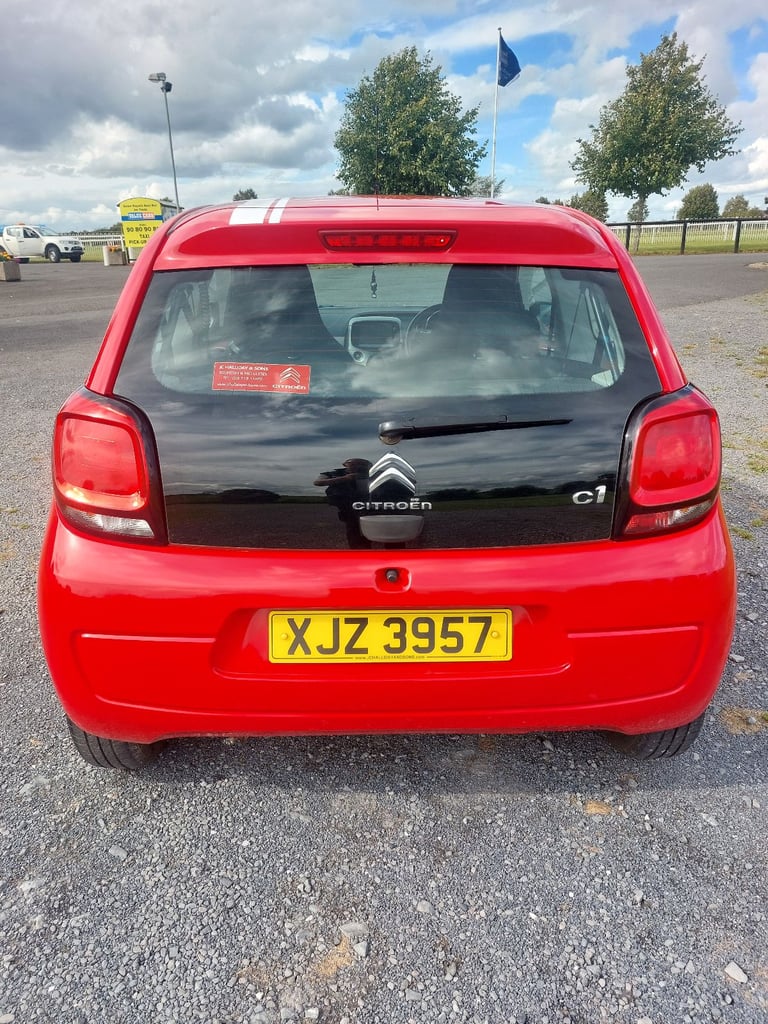 2015 CITROEN C1 FEEL. 73K MILES. NEW MODEL. £20 ROAD TAX. 3 MONTHS WARRANTY.