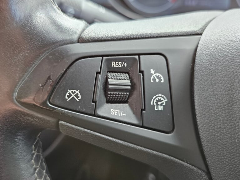 2015 Vauxhall Corsa 1.2i Limited Edition Hatchback 3dr Petrol Manual Euro 6 (70 ps) Hatchback Pet...