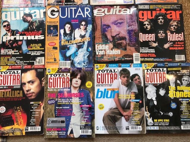16 vintage guitar mags