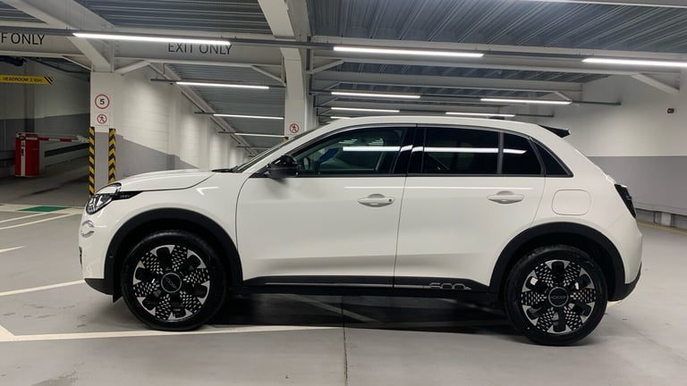 2025 Fiat 600 1.2 MHEV La Prima SUV 5dr Petrol Hybrid e-DCT Euro 6 (s/s) (100 ps) SUV Hybrid Auto...