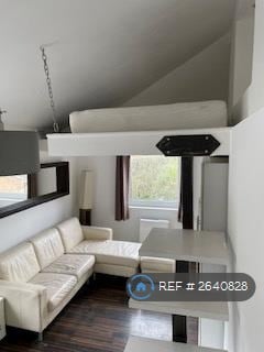 Studio flat in Azenby Road, London, SE15 (#2640828)