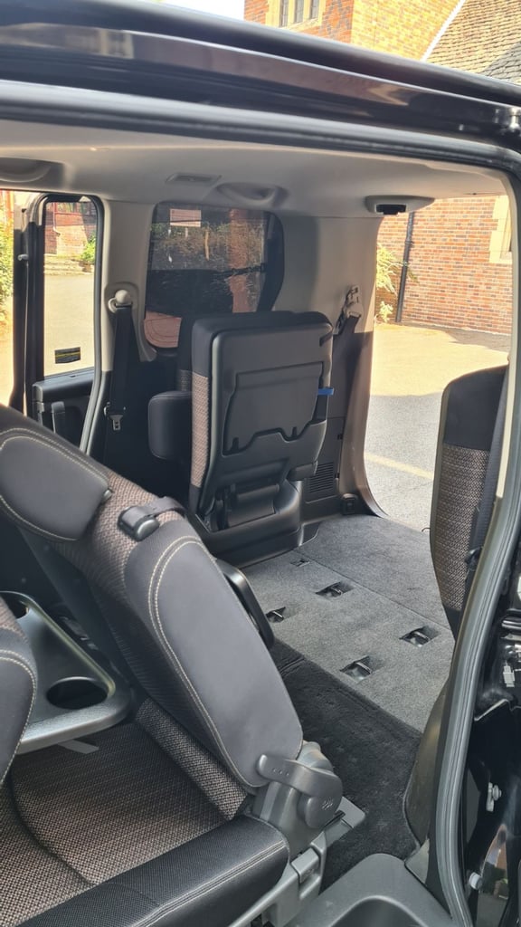 2014 Nissan Serena S-Hybrid Highway Star low mileage ULEZ FREE NOT Elgrand Estima Stepwagon Voxy