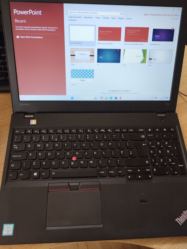 Lenovo Laptop. Windows 11, MS OFFICE, 16GB RAM, i5 CPU, 240GB SSD, HDMI, Backlit Keys, WebCam. 