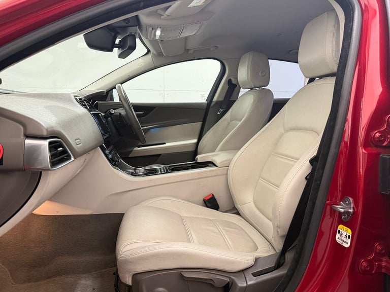 2015 Jaguar XE 2.0 GTDi Prestige Auto Euro 6 (s/s) 4dr SALOON Petrol Automatic