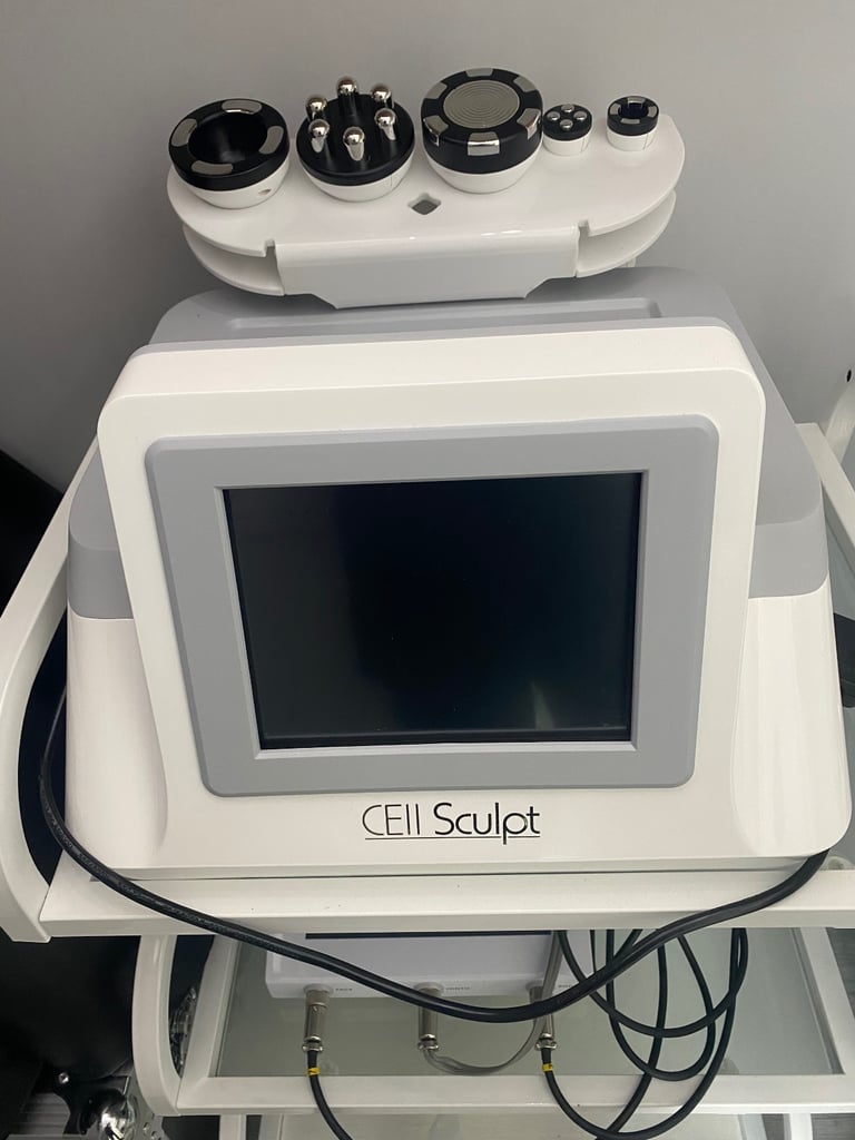 Cavitation/Radio Frequency/Vacuum Suction