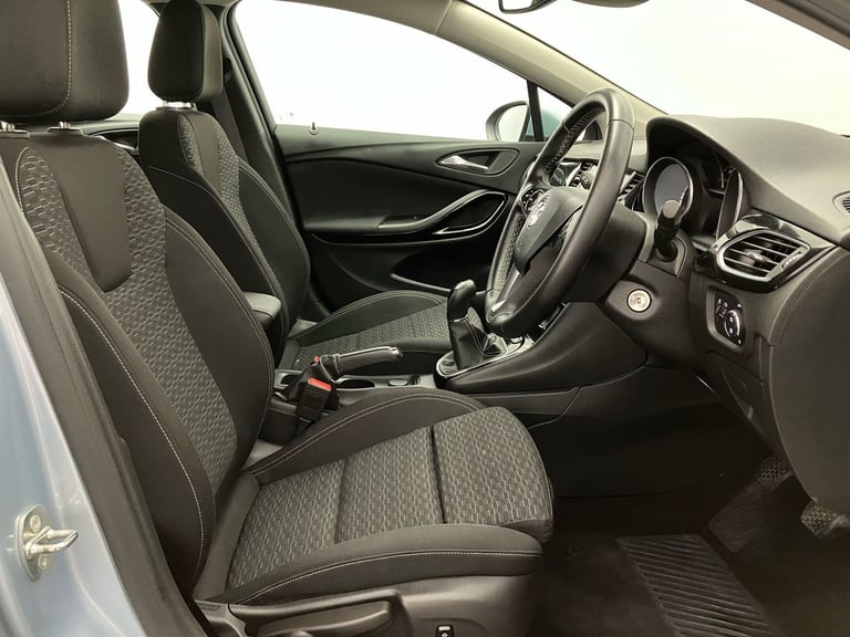 2019 Vauxhall Astra 1.6 CDTi 16V 136 SRi Nav 5dr Hatchback Manual