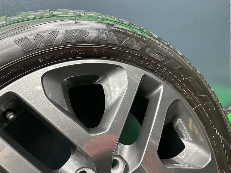 New Defender 90 / 110 L663 20” style 5095 Anthracite Grey Alloy Wheels & Goodyear Wrangler AT’s!