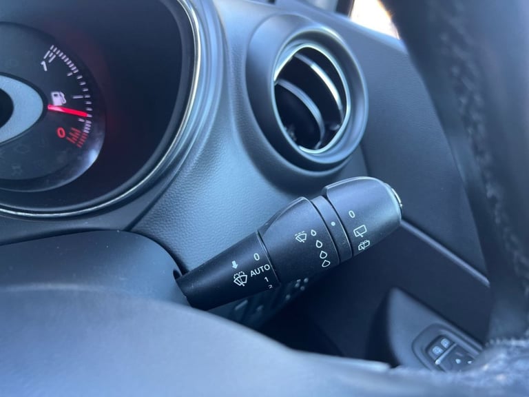 2018 Renault Captur 0.9 TCe ENERGY Dynamique S Nav SUV 5dr Petrol Manual Euro 6 (s/s) (90 ps) HAT...