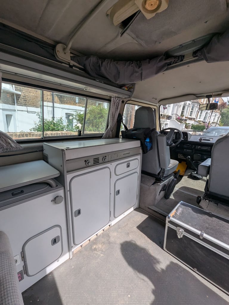 VW T25 Campervan – Great Condition!