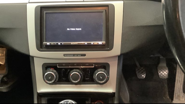 Volkswagen, PASSAT, Estate, 2010, Manual, 1968 (cc),5 doors - Image 11