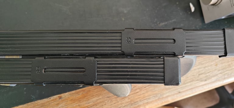 2 Cruz Roof Rack Bars With Keys 26 R-033015 26r033015 26r 033015