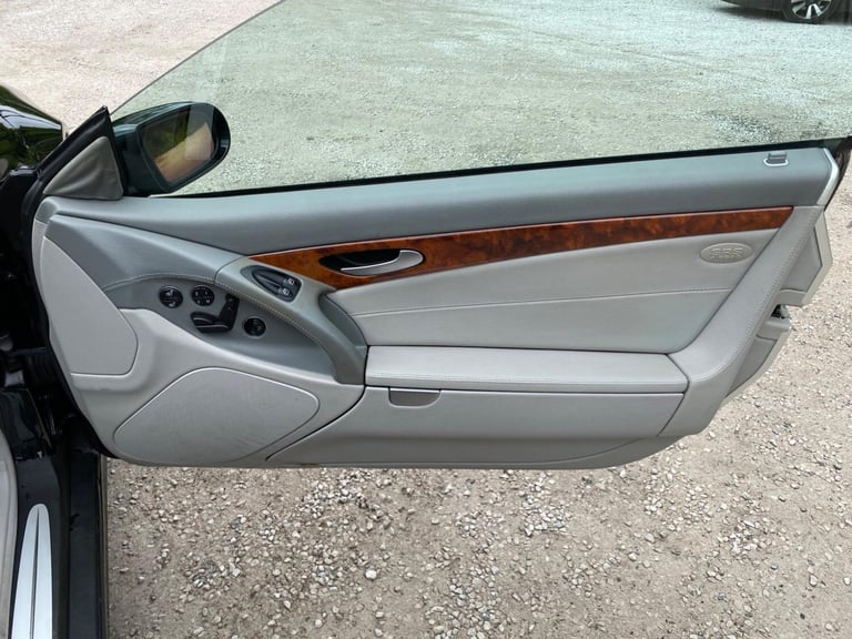 2005 Mercedes-Benz SL 5.0 SL500 2dr CONVERTIBLE Petrol Automatic