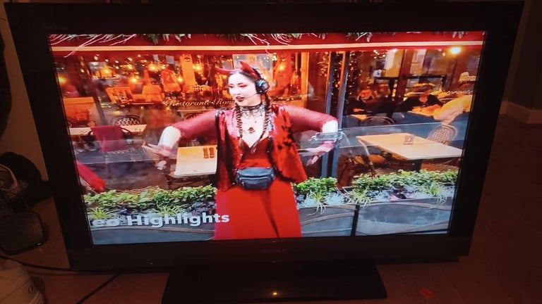 FREE DELIVERY excellent 32 SONY LCD TV full HDTV 1080p freeveiw channels inbuilt 