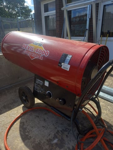 Clarke Devil Space Propane Heater CLARKE DEVIL 4000 117KW PROPANE