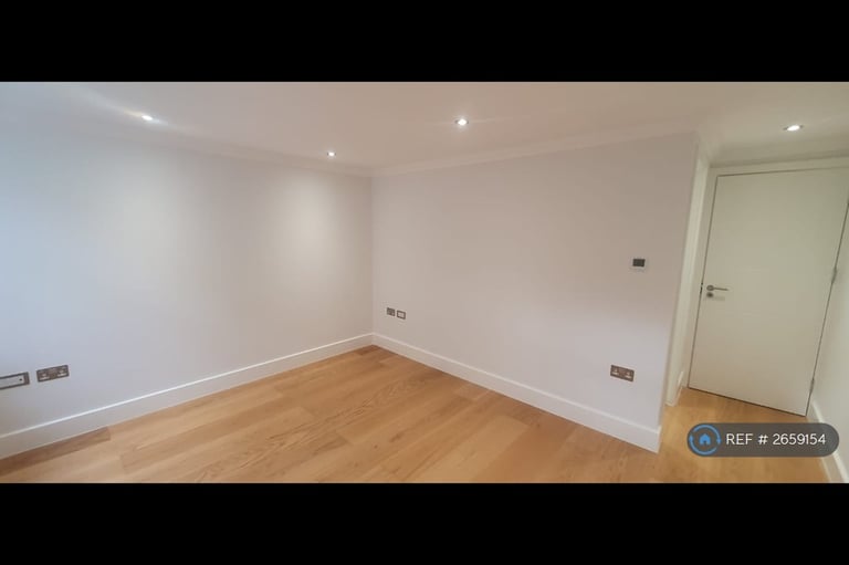 2 bedroom flat in Chatsworth Road, London, NW2 (2 bed) (#2659154)