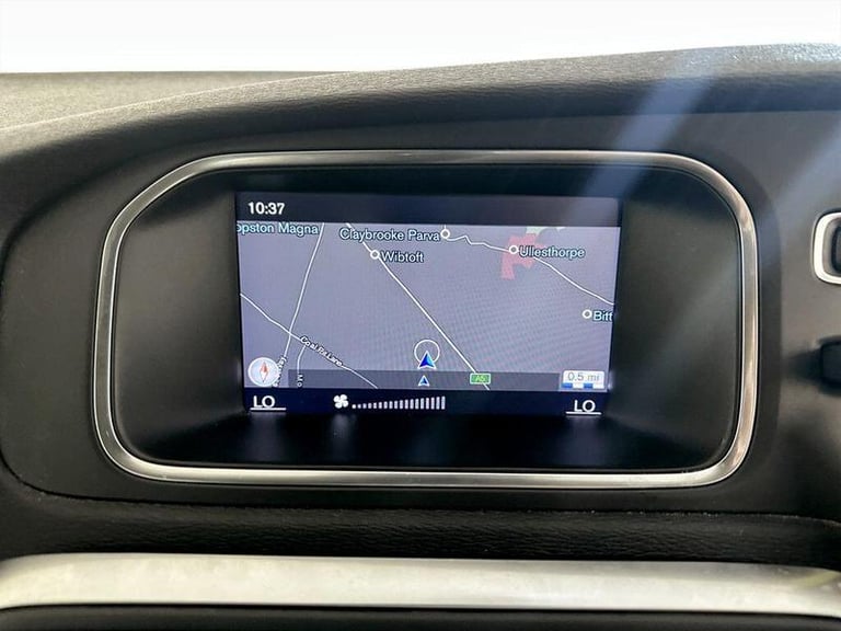 2019 Volvo V40 Cross Country 1.5 T3 GPF Pro Auto Euro 6 (s/s) 5dr Automatic Hatchback Petrol Auto...