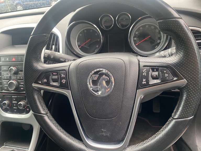 VAUXHALL ASTRA 2.0 CDTI SRI S/S 160 BHP 64 REG 5 DOOR 12 MONTHS MOT TAX £165 LOW INSURANCE 