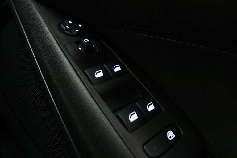 2022 Vauxhall Crossland 1.5 Turbo D [120] Ultimate 5dr Auto Hatchback Diesel Automatic