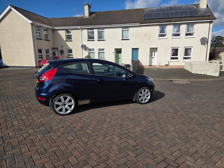 Ford, FIESTA, Hatchback, 2012, Manual, 1242 (cc), 3 doors full Ford stamped service history.