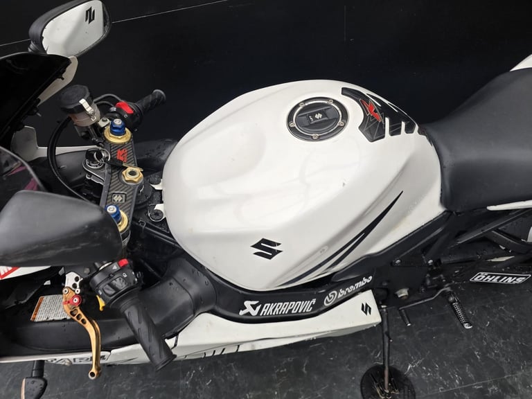 SUZUKI GSXR 600 K4 PROJECT BIKE HPI CLEAR