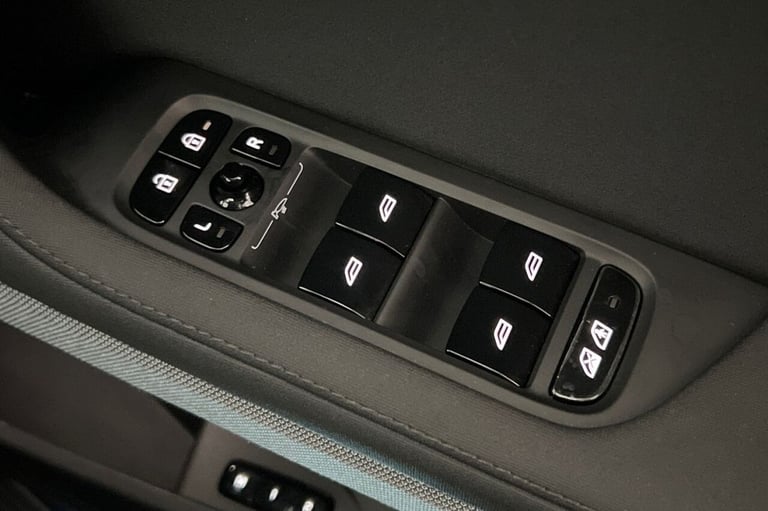 2024 74 POLESTAR POLESTAR 2 SINGLE MOTOR 82KWH LONG RANGE FASTBACK 5DR ELECTRIC 